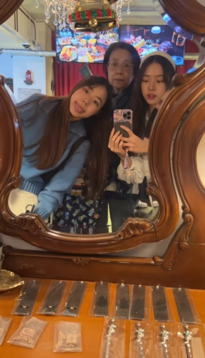 เปิดทริปสุดท้าย คุณแม่เพ็กแฮ กับภาพที่ไม่ทันได้ลงวันคริสต์มาส