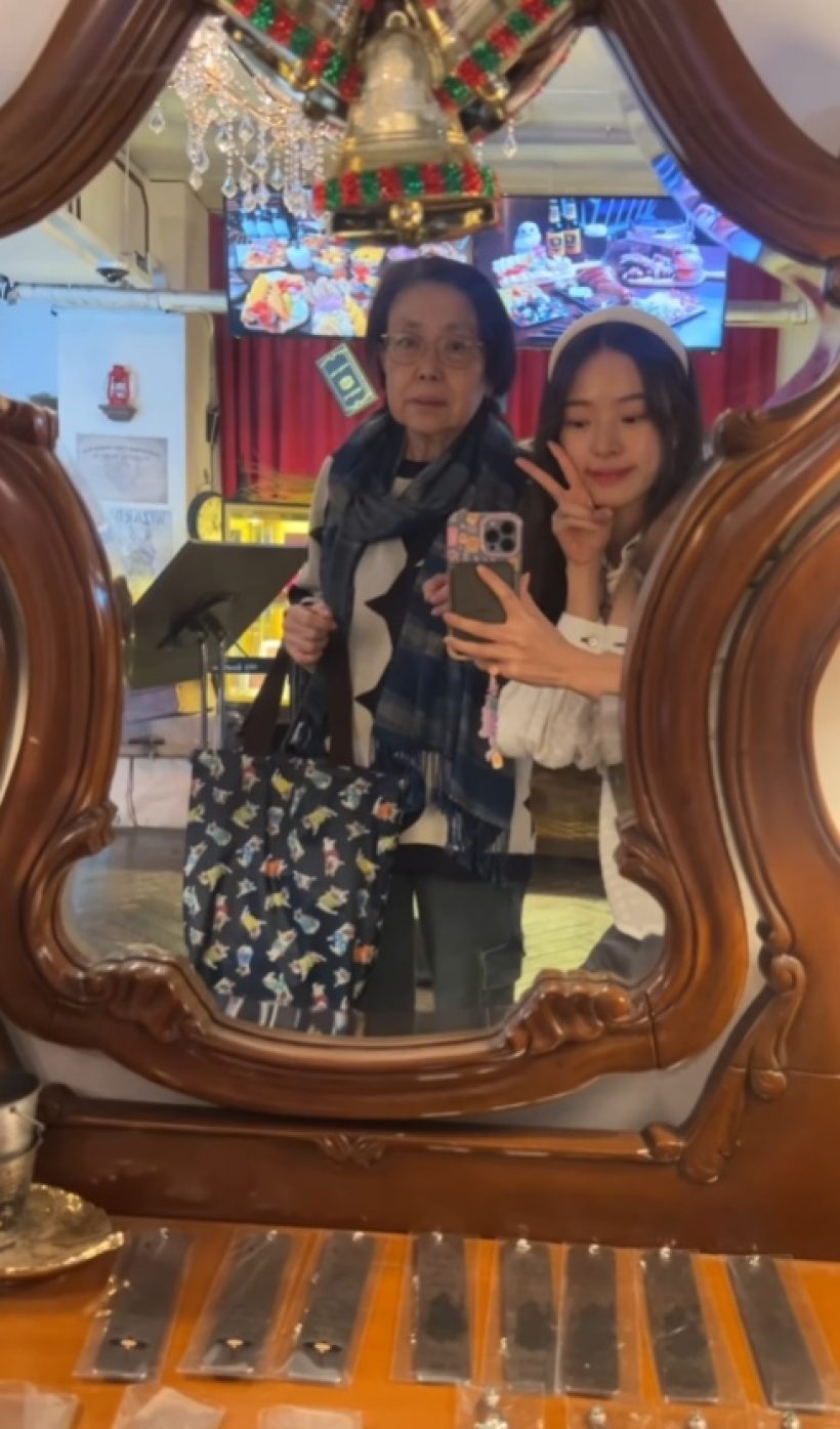 เปิดทริปสุดท้าย คุณแม่เพ็กแฮ กับภาพที่ไม่ทันได้ลงวันคริสต์มาส