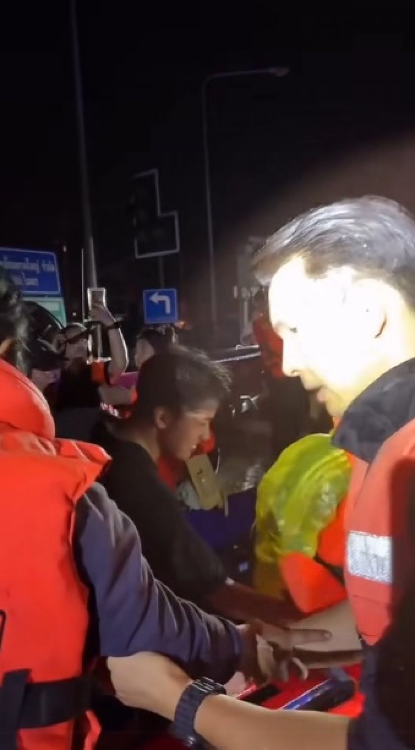 อั้ม อธิชาติ เผยคำพูดชาวบ้าน ทำน้ำตาไหลไม่รู้ตัว