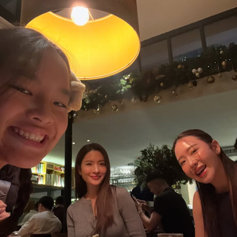 นี่เเหละความสุข สงกรานต์ เเชร์ภาพน่ารัก อยู่ท่ามกลางสาวสวย