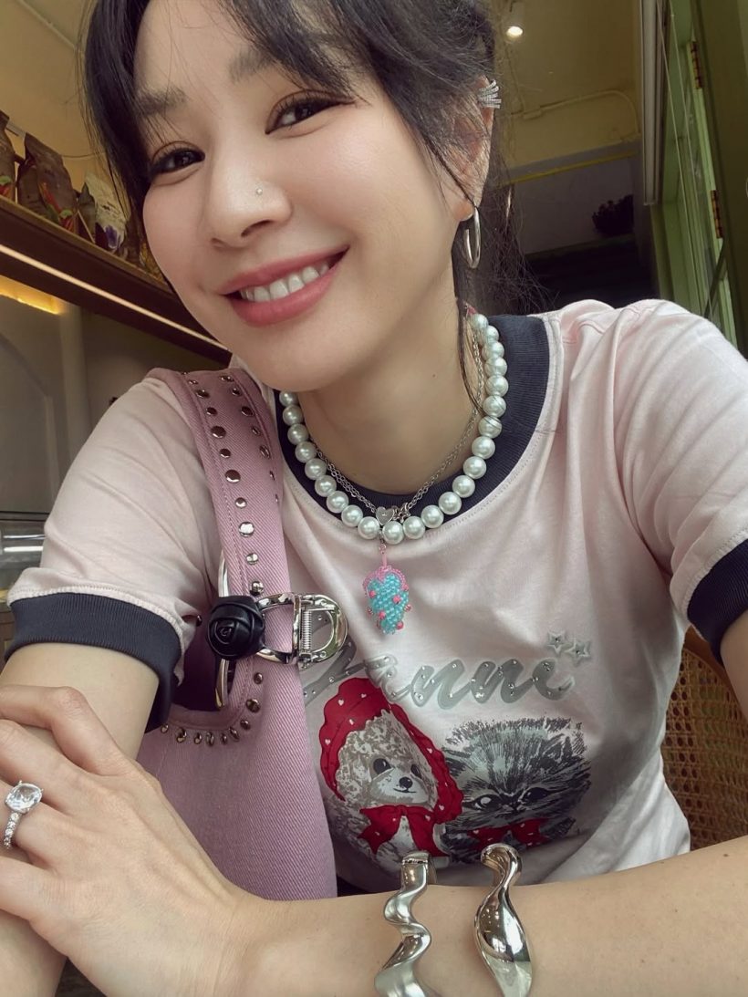 เอ๊ะยังไง? ดาราสาวดังถูกจับตา หรือจะไม่โสดแล้ว!?