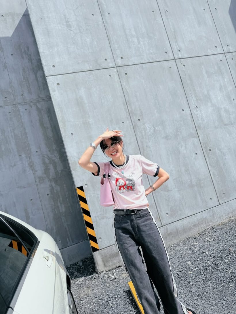 เอ๊ะยังไง? ดาราสาวดังถูกจับตา หรือจะไม่โสดแล้ว!?