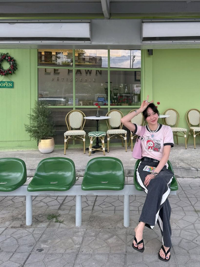 เอ๊ะยังไง? ดาราสาวดังถูกจับตา หรือจะไม่โสดแล้ว!?