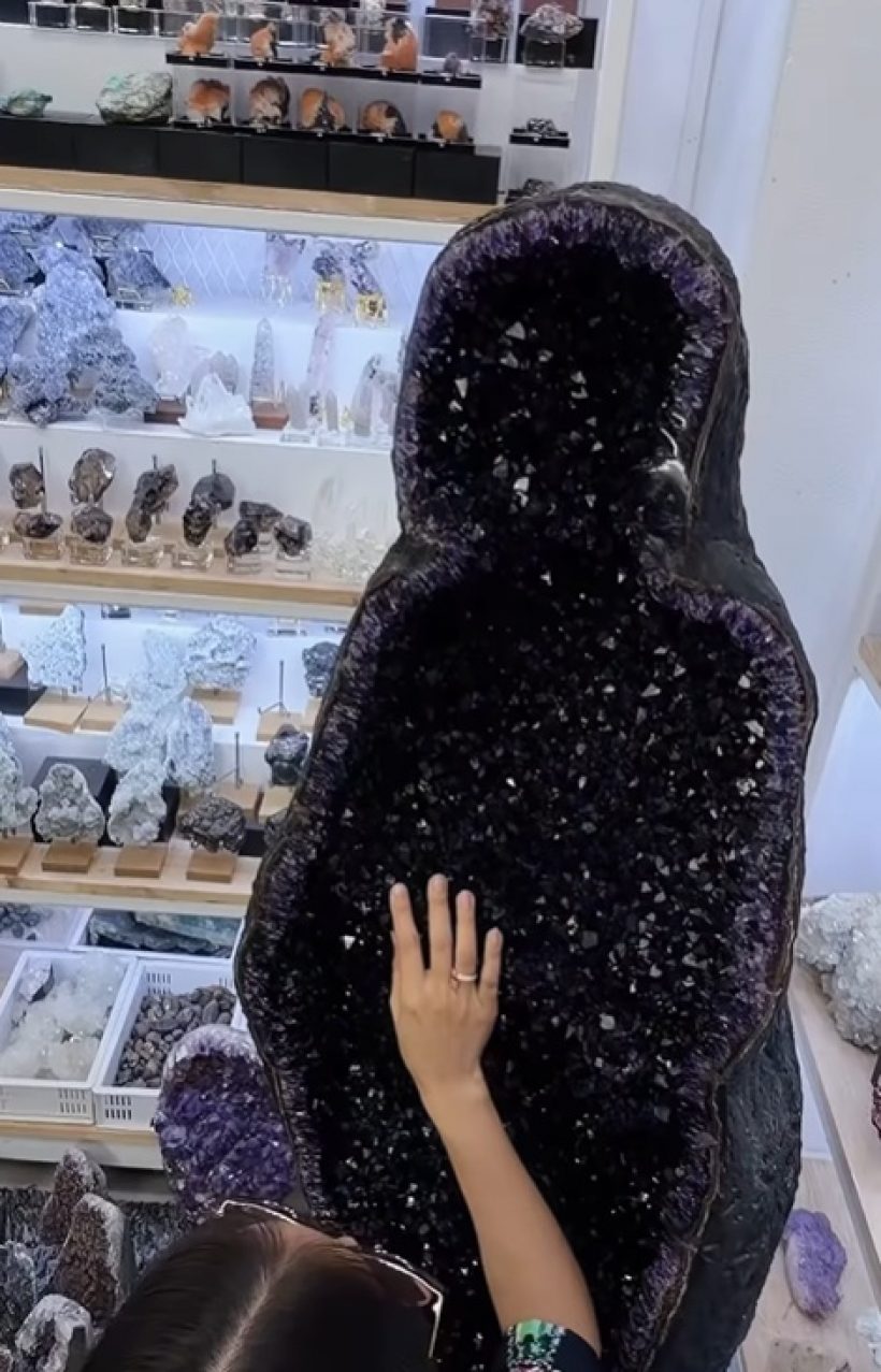 กระแตทุ่มเงินซื้อหิน Top5 ที่สวยสุดในโลก ราคาเฉียด 1 ล้าน