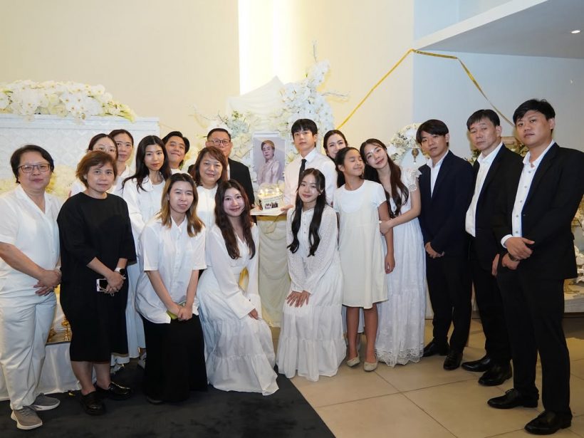 เปิดบรรยากาศ นนกุลเป่าเค้กวันเกิดทั้งน้ำตา กลางงานคุณแม่