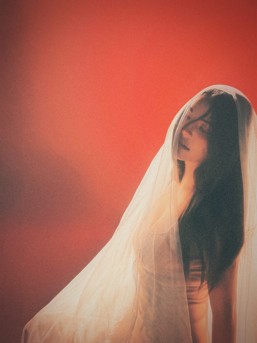 ขยี้ตารัวๆ! อรอุ๋ง เผยผิวเนียนในชุดเจ้าสาว ลุคนี้หวานละมุนสุดๆ