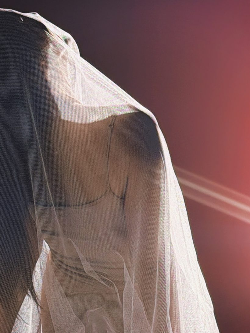 ขยี้ตารัวๆ! อรอุ๋ง เผยผิวเนียนในชุดเจ้าสาว ลุคนี้หวานละมุนสุดๆ