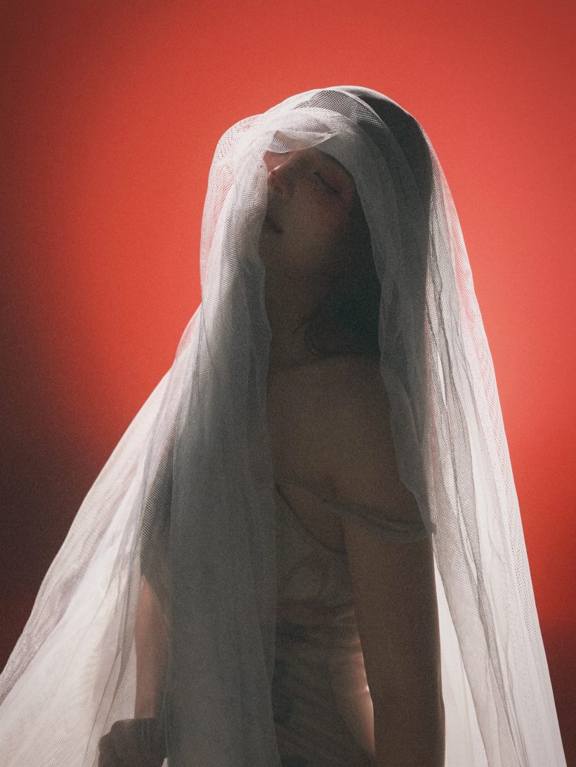 ขยี้ตารัวๆ! อรอุ๋ง เผยผิวเนียนในชุดเจ้าสาว ลุคนี้หวานละมุนสุดๆ