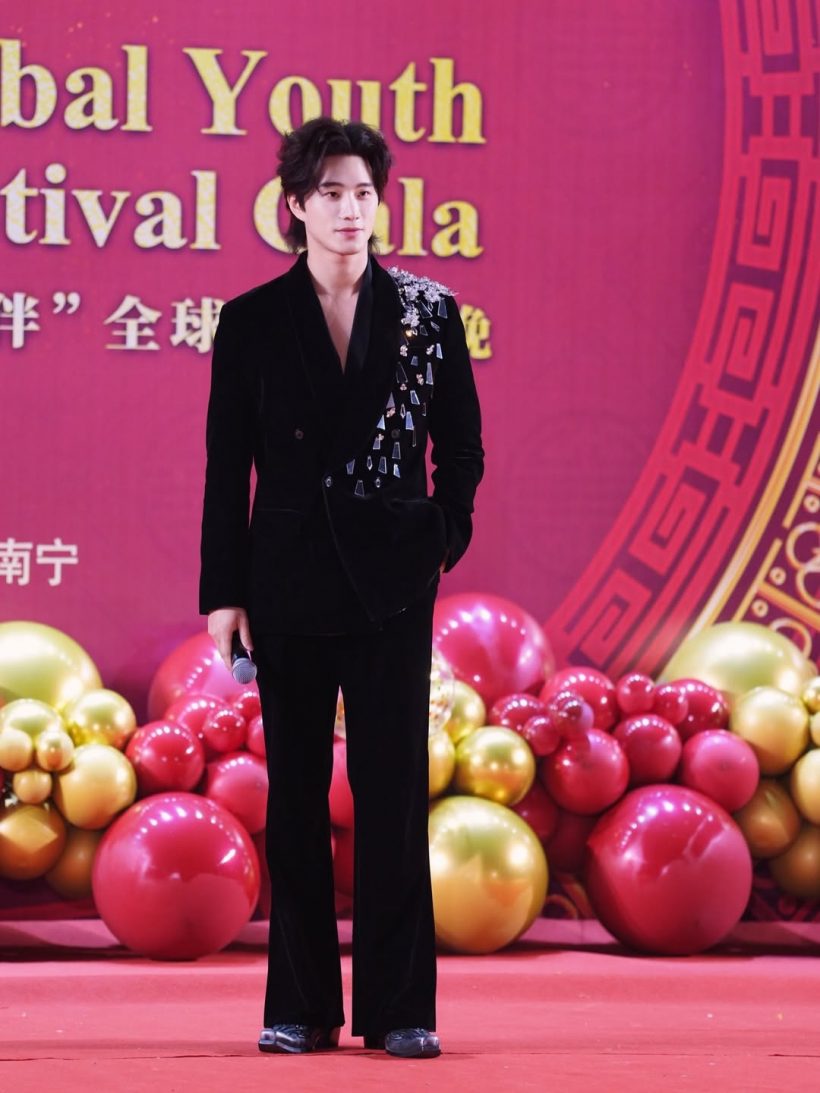 ปังขึ้นมาก! พระเอกดัง งานแน่น บินไปมาระหว่างไทย-จีน