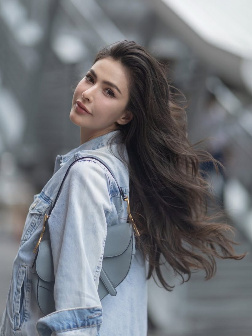 หลายเสียงบอกตรงกัน เธอคนนี้ เรียวขาสวยสุดในวงการ