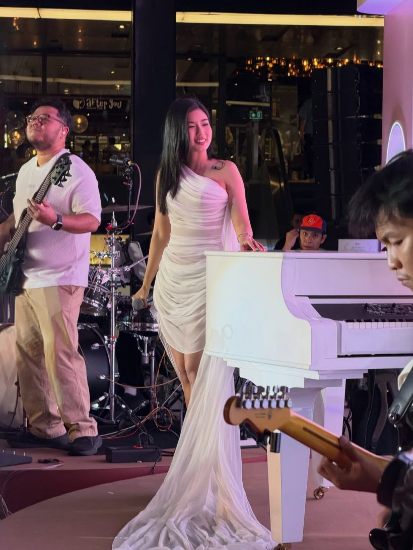 ก้อย อรัชพร ลุคออกงานล่าสุด สวยจนรุ่นใหญ่ต้องทัก