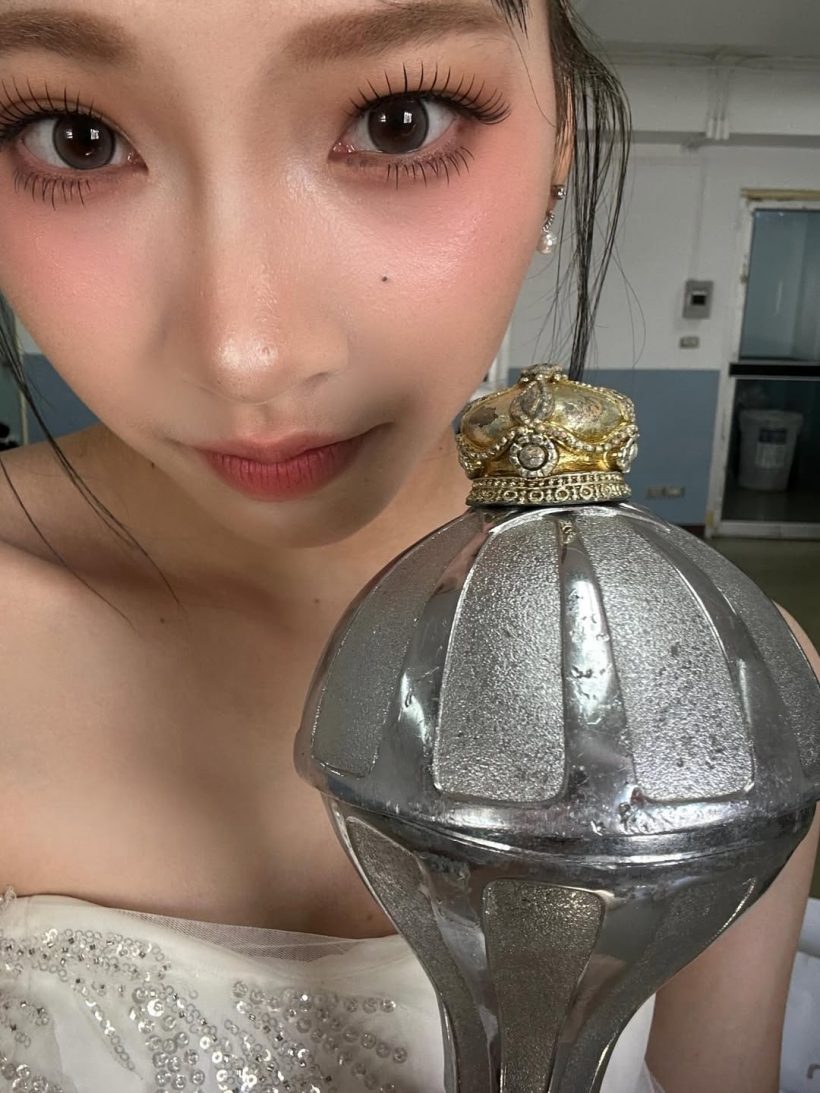 ปังมาก! ลูกสาวดาราดัง ถูกคัดเลือกเป็นคฑากรไม้หนึ่ง รร.ดัง