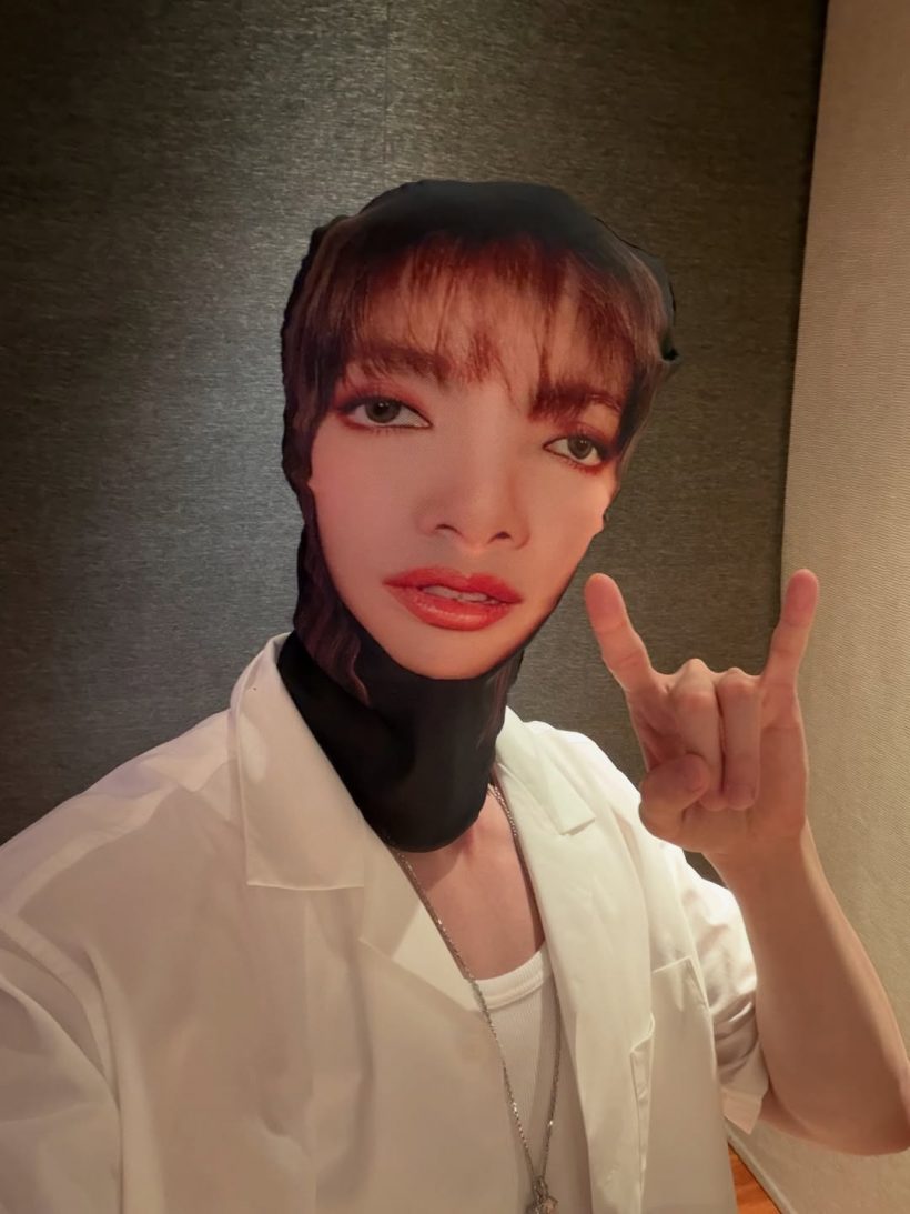 OMG พระเอกดังเผยความหล่อ ในงานปาร์ตี้เบิร์ดเดย์ ลิซ่า