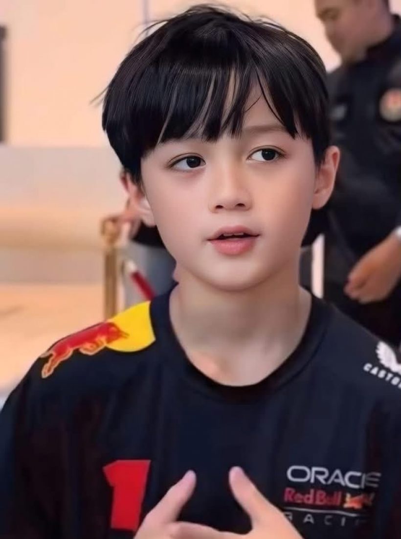 หล่อแรงแซงโค้ง! น้องพายุ โชว์ผลงานเด็ด