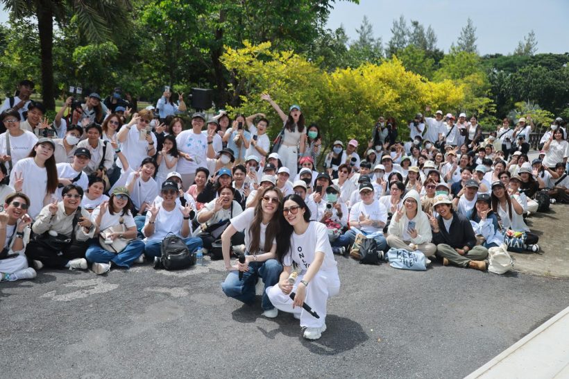 หลิงออม นำทีมบวงสรวงซีรีส์ เพียงเธอ